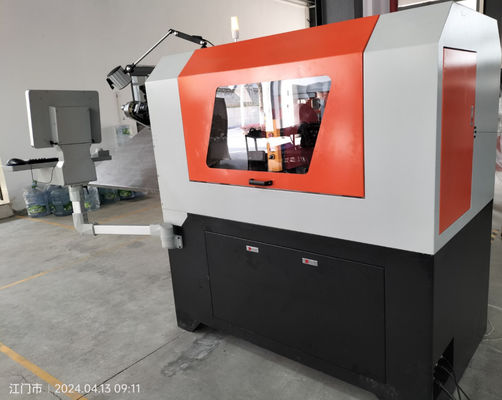 Filo da 0,3 - 2,5 mm che forma macchina multifunzione per la produzione di molle CNC con servoazionamento