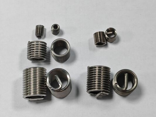 Macchina automatica CNC per filettatura elicoidale con filo metallico M4-M16, macchina per la fabbricazione di molle con manicotto motore