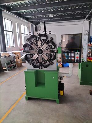 Macchina per la produzione di molle a filo CNC versatile, di diametro da 0,2 a 2,3 mm