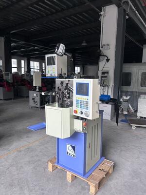 Macchina avvolgitrice a sei assi per molle Diametro filo 0,5-2,0 mm