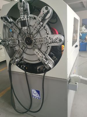 Macchina per la formatura di molle CNC a 12 assi senza camma rotante per filo Rock Free