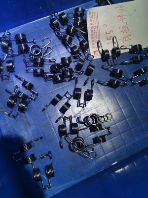 Sistemi di piegatura a molla per formatura di fili per macchine per molle CNC con controller a 3 assi